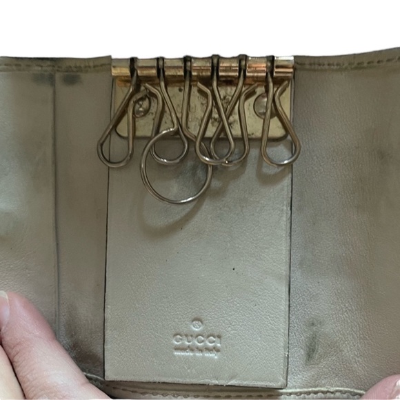 Authentic Gucci Heart GG Canvas Brown Key Case - Picture 5 of 9